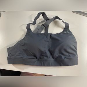 Women’s under armor, sports bra, size extra large